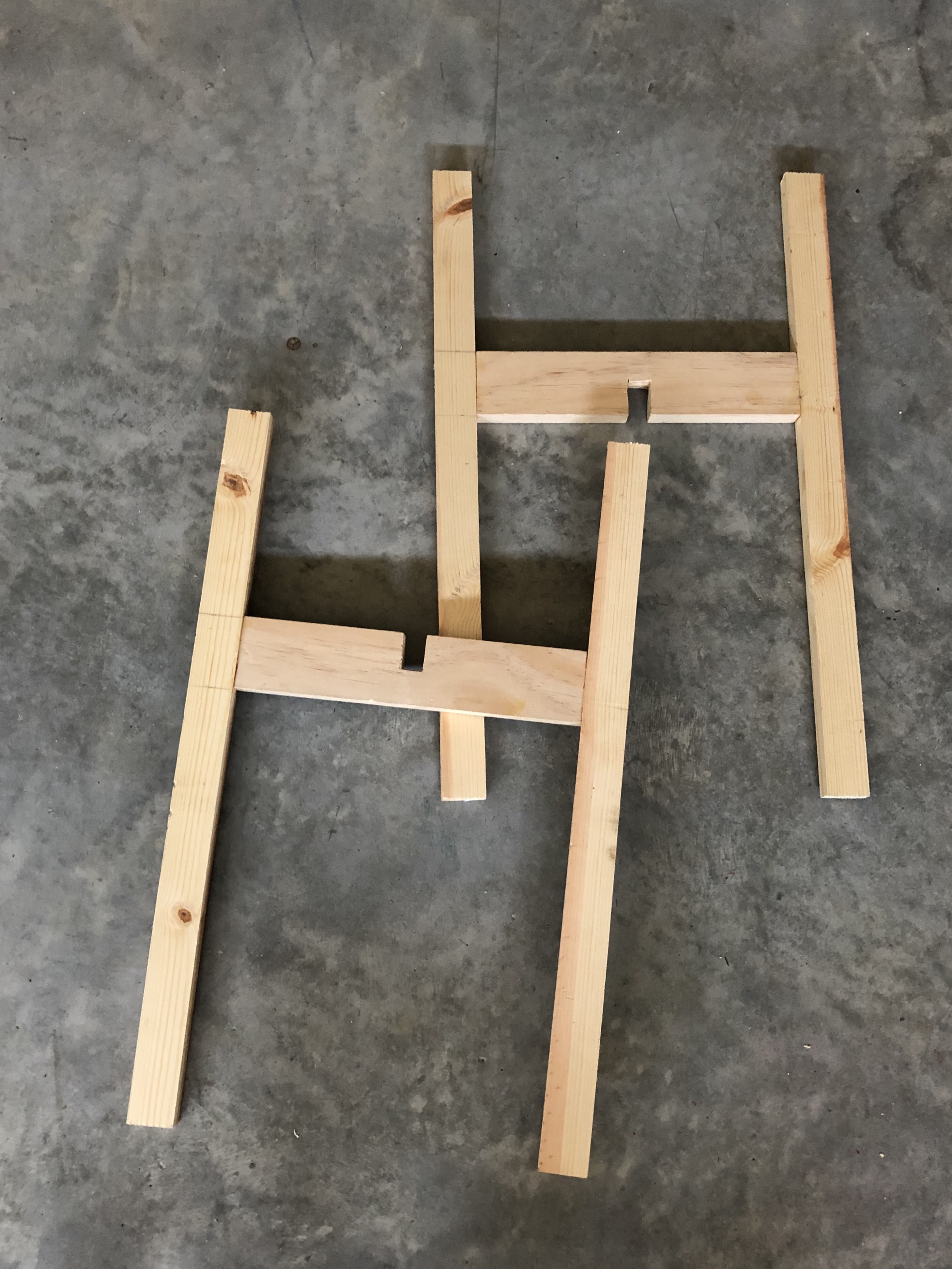 how to make a mid century plant stand. Things you need to know before making a mid century plant stand. DIY Mid century plant stand.